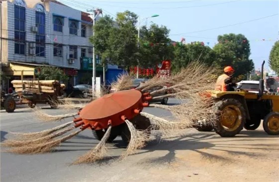 電動掃地機(jī)在農(nóng)村環(huán)衛(wèi)的重要性 電動掃地機(jī)在農(nóng)村環(huán)衛(wèi)的重要性