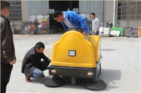 杜絕三點(diǎn)掃地車(chē)的錯(cuò)誤操作 杜絕三點(diǎn)掃地車(chē)的錯(cuò)誤操作