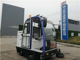 河南粉塵類企業(yè)選擇什么樣的電動(dòng)掃地車 河南粉塵類企業(yè)選擇什么樣的電動(dòng)掃地車