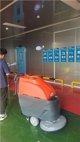 使用電動洗地機需要注意一些額外的要點 使用電動洗地機需要注意一些額外的要點