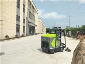 車間清潔利器，車間清掃車助力企業(yè)高效清潔！