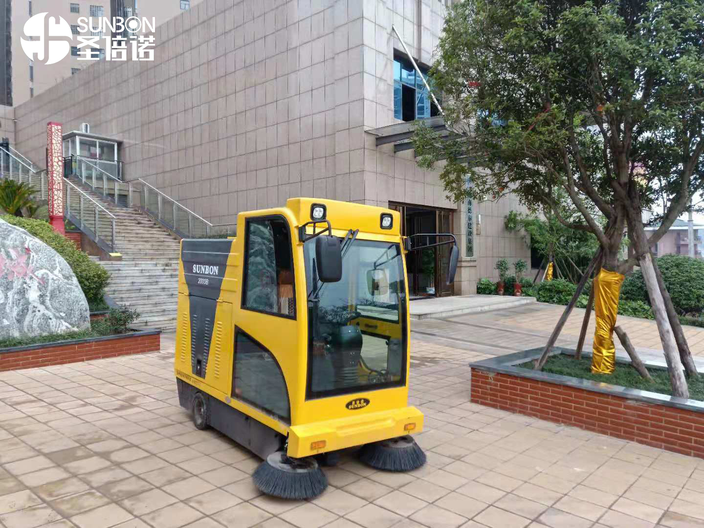 電動(dòng)環(huán)衛(wèi)車開啟城市環(huán)保新時(shí)代