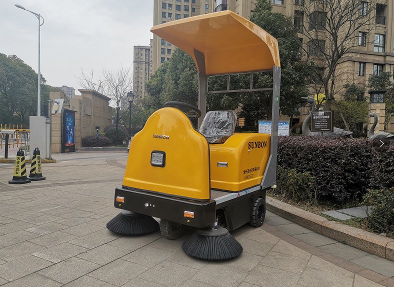 電動(dòng)掃地車走進(jìn)無錫融創(chuàng)熙園小區(qū) 電動(dòng)掃地車走進(jìn)無錫融創(chuàng)熙園小區(qū)