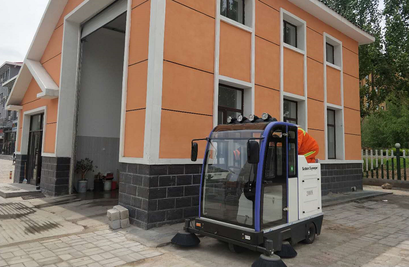電動(dòng)掃地車(chē)在重金屬冶煉廠的應(yīng)用