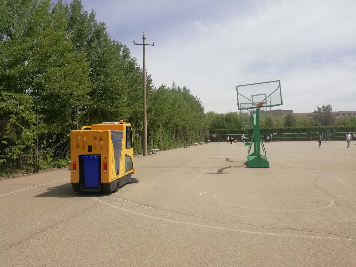 選擇什么樣的電動(dòng)掃地車來清掃小區(qū) 選擇什么樣的電動(dòng)掃地車來清掃小區(qū)