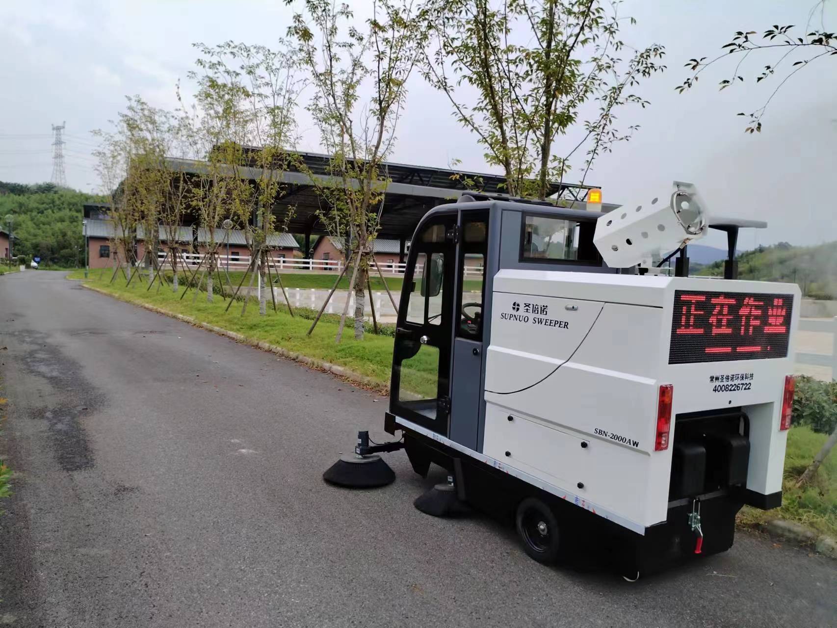物業(yè)清掃車：提高環(huán)境衛(wèi)生質量，降低勞動力成本