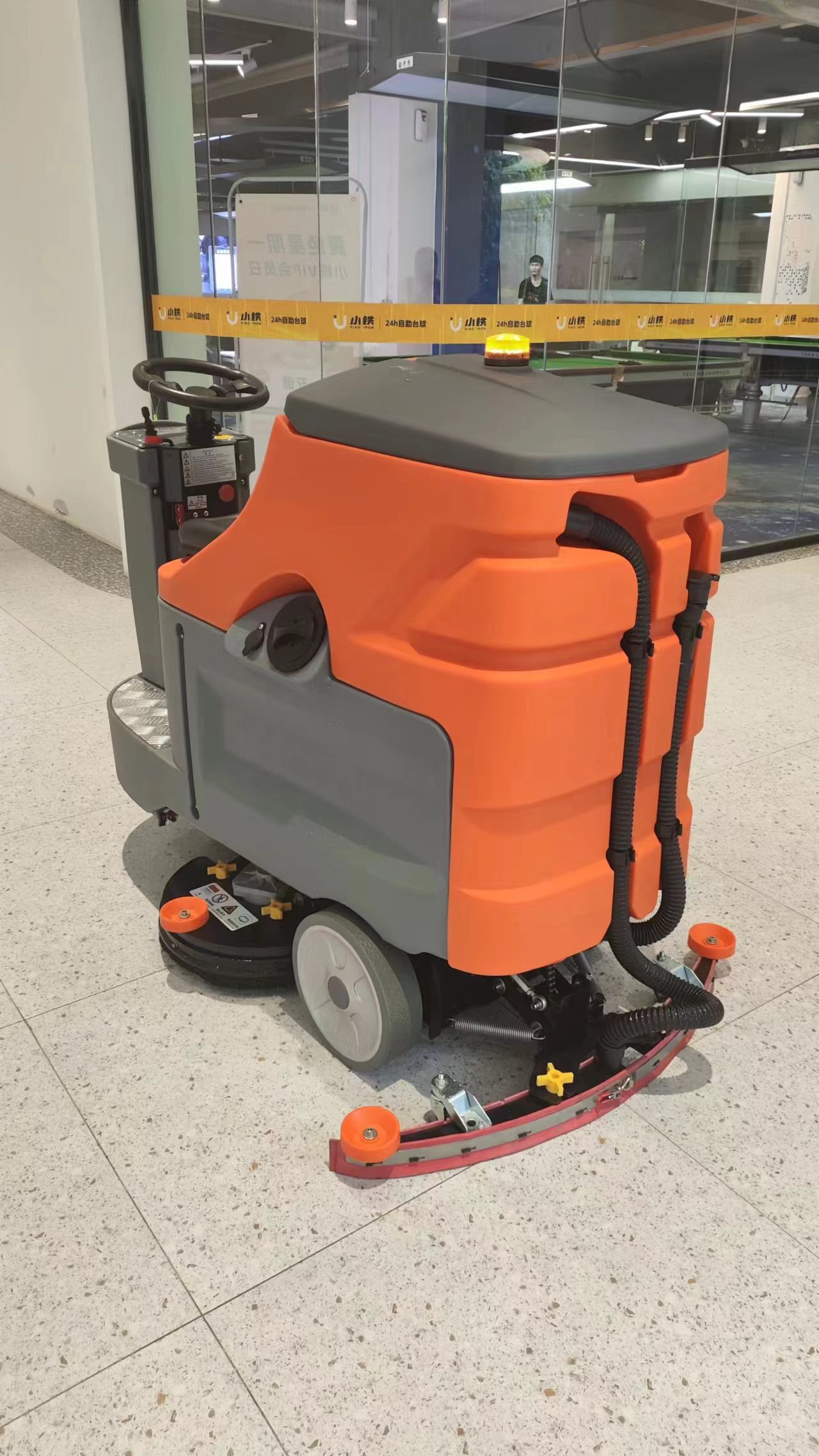 科技助力城市建設，車庫清掃車為您打造美好生活 