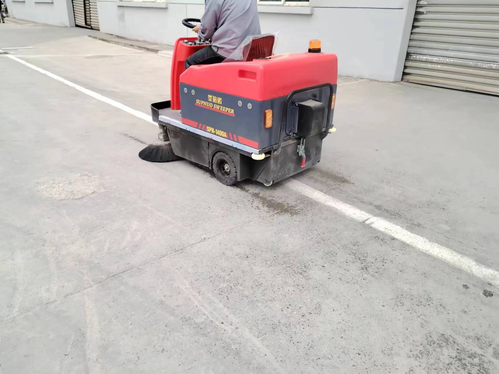 科技助力城市建設，車庫清掃車為您打造美好生活 