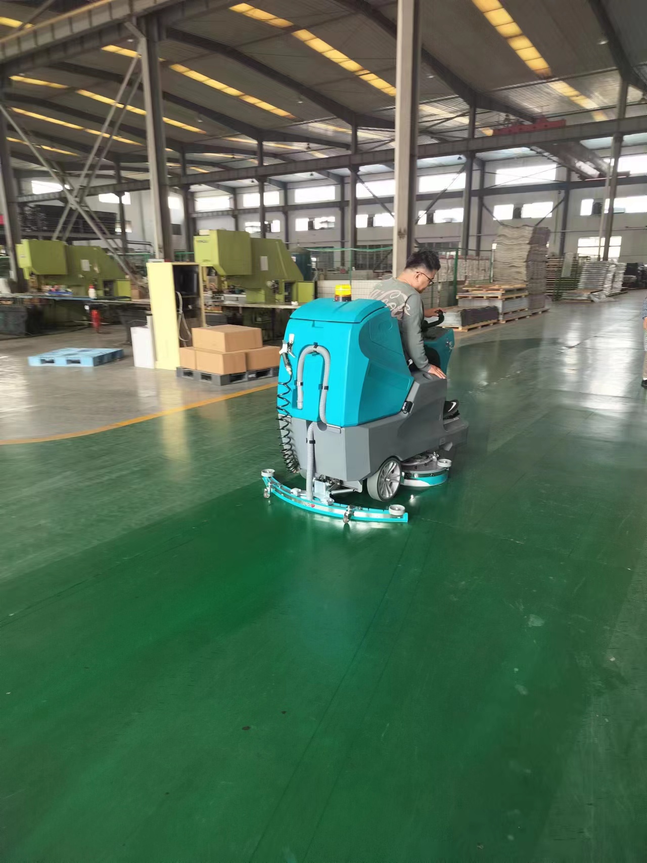 洗地機(jī)改變清潔行業(yè)的革命性工具與其深遠(yuǎn)影響 洗地機(jī)改變清潔行業(yè)的革命性工具與其深遠(yuǎn)影響