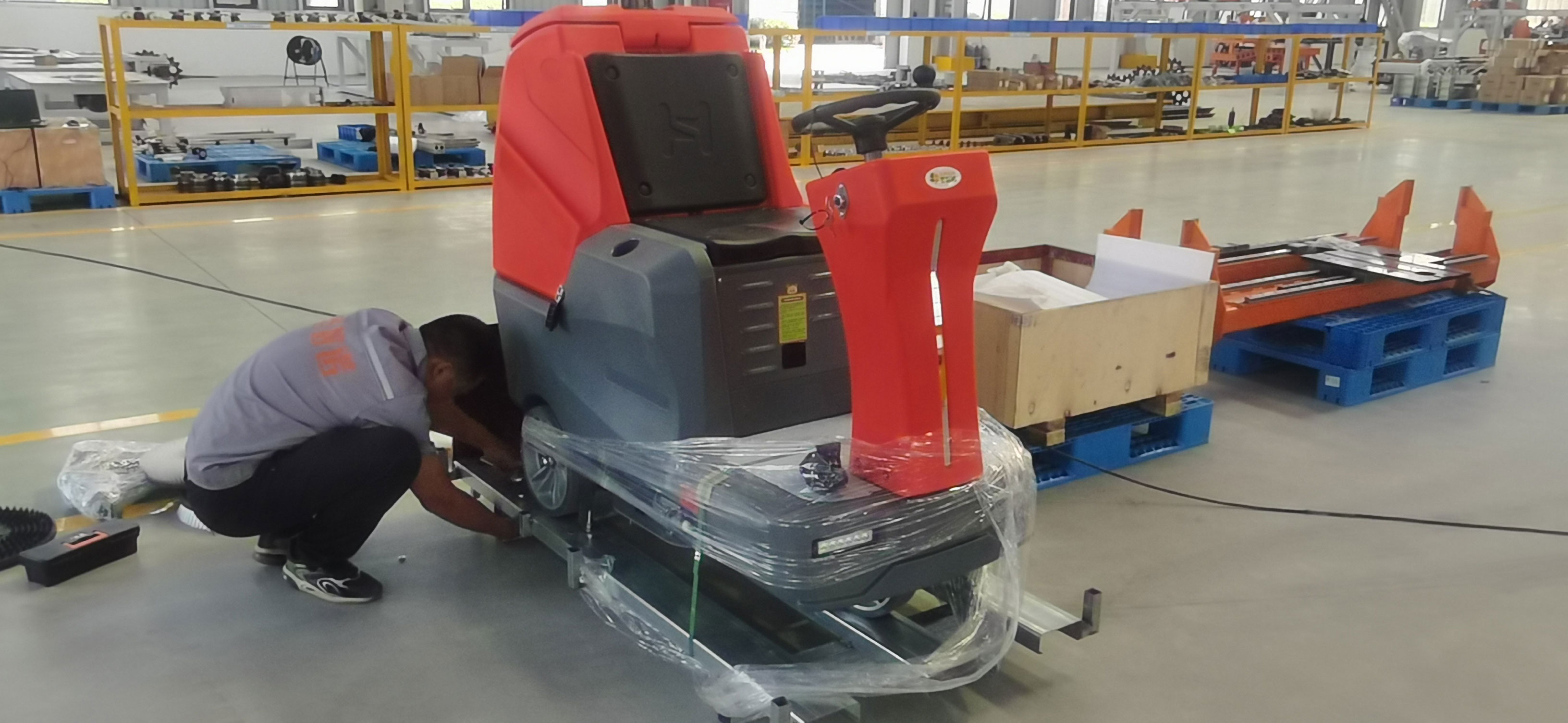 室內(nèi)洗地機(jī)是一種專門用于地面清洗的機(jī)械設(shè)備 室內(nèi)洗地機(jī)是一種專門用于地面清洗的機(jī)械設(shè)備