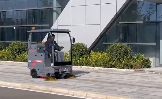 物業(yè)清掃車